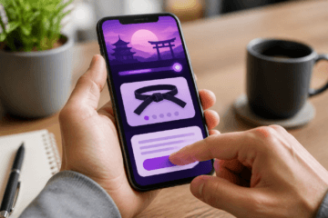Hände interagieren auf einem Smartphone mit der Benutzeroberfläche der KI-Dojo Lern-App, die einen Fortschrittsbalken und ein Gürtel-Symbol zeigt.